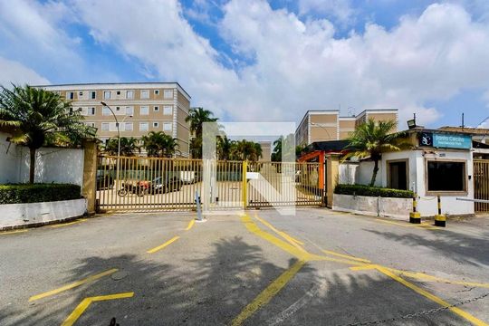 Fachada do Prédio  de apartamento para alugar com 2 quartos, 43m² em Água Chata, Guarulhos