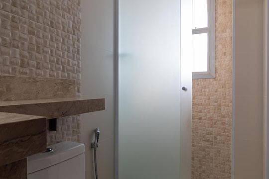 Banheiro de kitnet/studio para alugar com 1 quarto, 40m² em Botafogo, Campinas