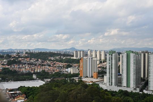 Vista da Suíte  de apartamento à venda com 3 quartos, 72m² em Jardim Maria Rosa, Taboão da Serra