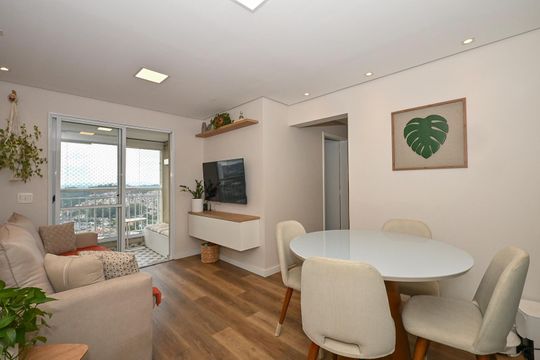 Apartamento à venda com 3 quartos, 72m² em Jardim Maria Rosa, Taboão da Serra