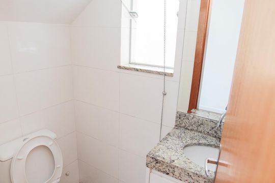 Lavabo de casa para alugar com 3 quartos, 188m² em Centro de Contagem, Contagem