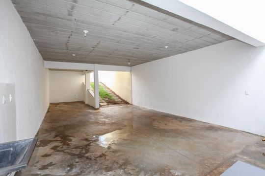 Área externa de casa para alugar com 3 quartos, 188m² em Centro de Contagem, Contagem