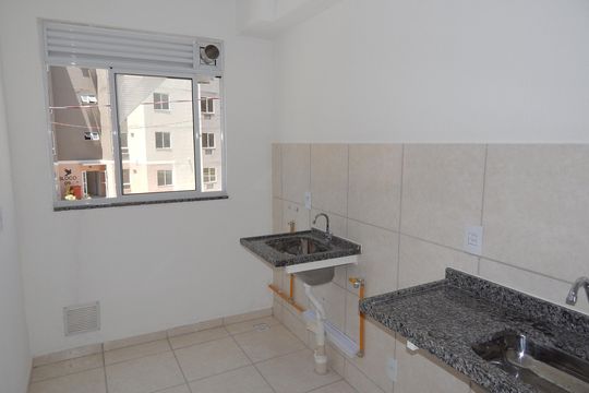 Área de Serviço de apartamento para alugar com 2 quartos, 50m² em Santa Cruz, Rio de Janeiro