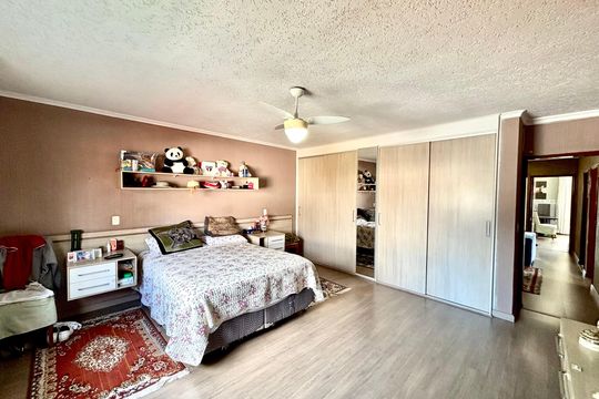 Suite 1 de casa à venda com 4 quartos, 300m² em Itaquera, São Paulo