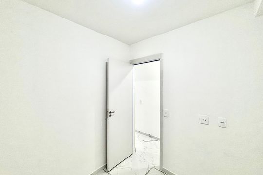 Quarto 1 de apartamento para alugar com 2 quartos, 38m² em Vila Campanela, São Paulo