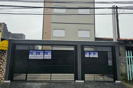 Fachada de apartamento para alugar com 2 quartos, 60m² em Parque Recanto Monica, Itaquaquecetuba