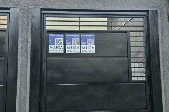 Placa código SWRM-2270 de apartamento para alugar com 2 quartos, 60m² em Parque Recanto Monica, Itaquaquecetuba