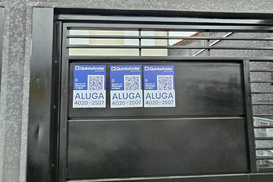 Placa código SWRM-2270 de apartamento para alugar com 2 quartos, 60m² em Parque Recanto Monica, Itaquaquecetuba