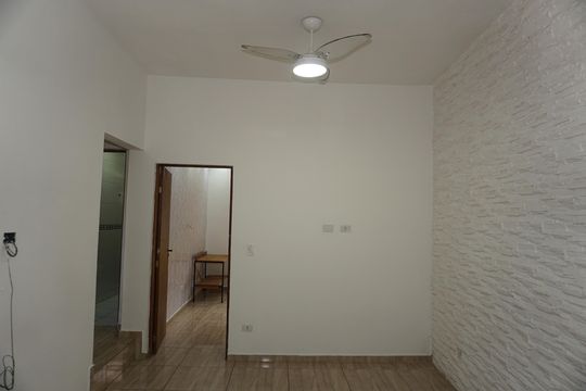 Sala de casa para alugar com 1 quarto, 80m² em Jardim Margarida, Embu das Artes