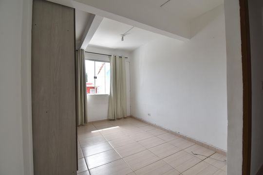 Casa de Condomínio para alugar com 1 quarto, 50m² em Hauer, Curitiba