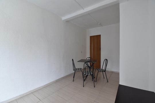 Casa de Condomínio para alugar com 1 quarto, 50m² em Hauer, Curitiba