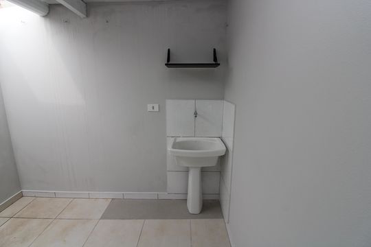 Área de Serviço de casa para alugar com 1 quarto, 40m² em Vila Araguaia, São Paulo