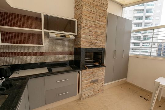 TERRAÇO PRIVATIVO COM CHURRASQUEIRA de apartamento para alugar com 1 quarto, 73m² em Botafogo, Campinas