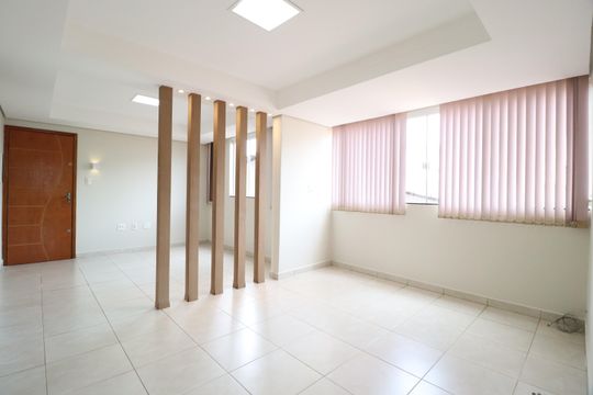 Apartamento para alugar com 3 quartos, 85m² em Santa Mônica, Uberlândia