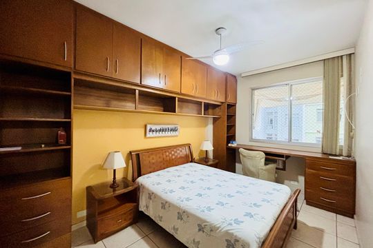 Apartamento à venda com 3 quartos, 100m² em Leme, Rio de Janeiro