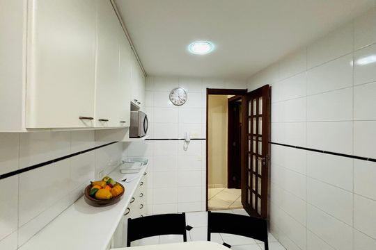 Apartamento à venda com 3 quartos, 100m² em Leme, Rio de Janeiro