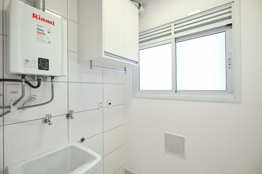 Área de Serviço  de apartamento para alugar com 2 quartos, 48m² em Vila Andrade, São Paulo