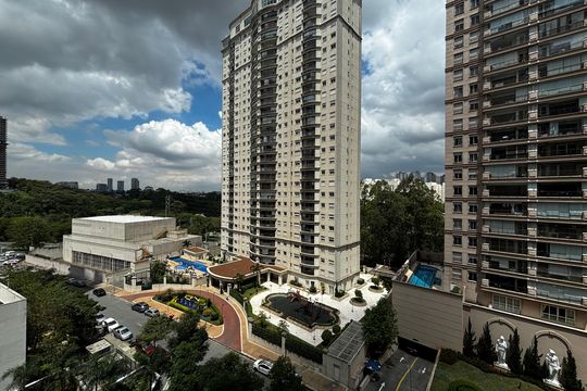 Vista da Sacada de apartamento para alugar com 2 quartos, 52m² em Alphaville Empresarial, Barueri