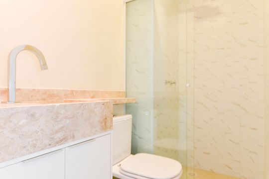 Banheiro Social  de apartamento para alugar com 2 quartos, 57m² em Jardim Flor da Montanha, Guarulhos