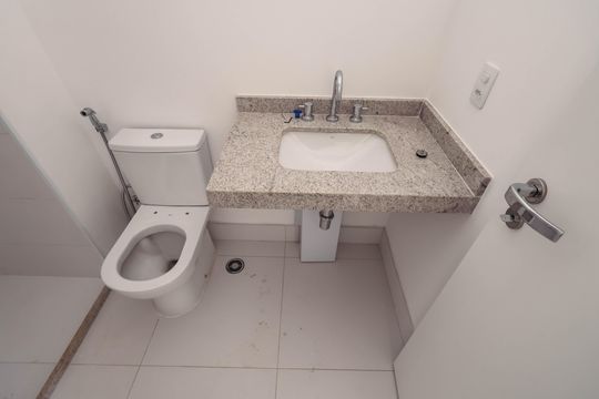 Banheiro de kitnet/studio à venda com 1 quarto, 23m² em Vila Mariana, São Paulo