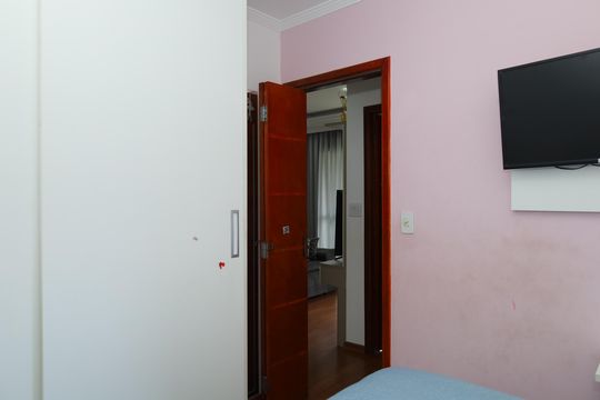 Quarto 2 de apartamento à venda com 2 quartos, 50m² em Vila Carmosina, São Paulo