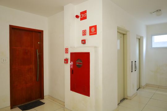Área comum - Saguão do andar de apartamento à venda com 2 quartos, 50m² em Vila Carmosina, São Paulo