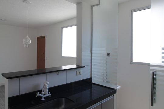 Cozinha e Área de Serviço de apartamento para alugar com 2 quartos, 47m² em Bandeirantes (pampulha), Belo Horizonte