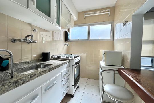Cozinha de apartamento para alugar com 1 quarto, 45m² em Vila Clementino, São Paulo