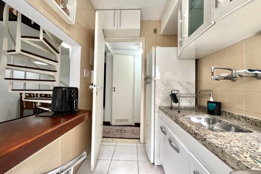 Cozinha de apartamento para alugar com 1 quarto, 45m² em Vila Clementino, São Paulo