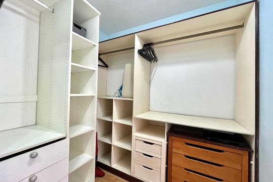 Closet da suíte de apartamento para alugar com 1 quarto, 45m² em Vila Clementino, São Paulo