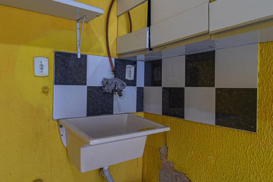 Área de Serviço de casa para alugar com 3 quartos, 105m² em Vila Carmosina, São Paulo