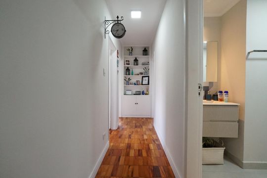 Corredor de apartamento para alugar com 3 quartos, 114m² em Vila Mariana, São Paulo