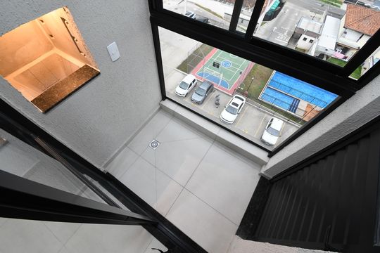 Sacada com churrasqueira de apartamento para alugar com 2 quartos, 46m² em Pedro Moro, São José dos Pinhais