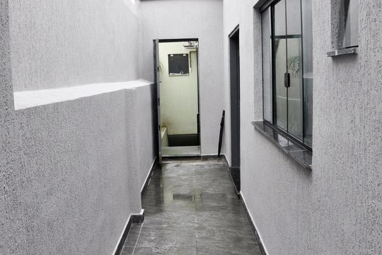 Kitnet / studio - Corredor Externo de kitnet/studio para alugar com 1 quarto, 30m² em Jaguará, São Paulo