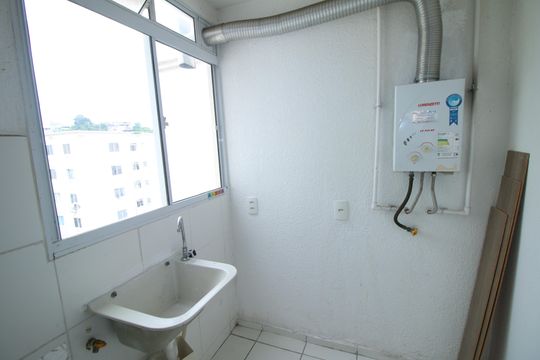 Área de Serviço de apartamento para alugar com 2 quartos, 40m² em Brás de Pina, Rio de Janeiro