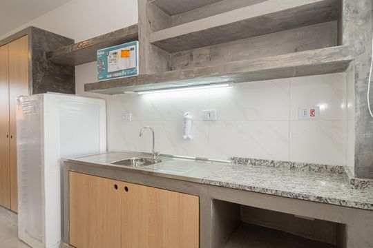 Cozinha de kitnet/studio para alugar com 1 quarto, 25m² em Parque Jabaquara, São Paulo