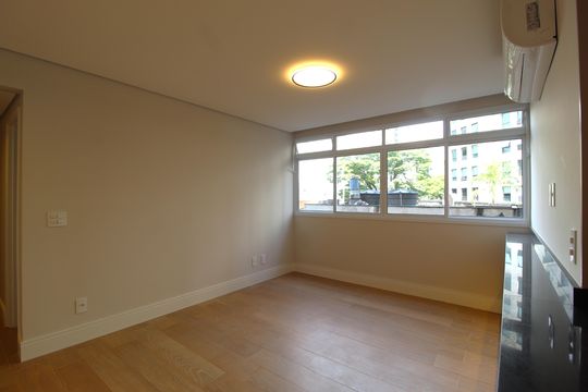 Sala de apartamento para alugar com 2 quartos, 70m² em Itaim Bibi, São Paulo