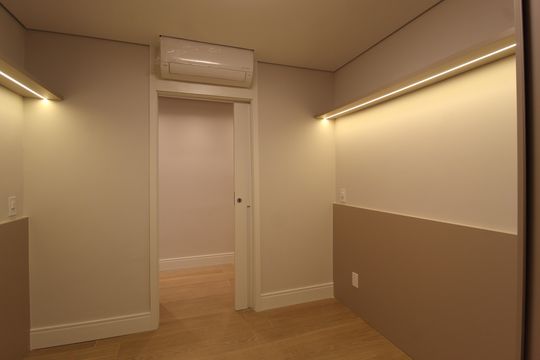 Quarto 1 de apartamento para alugar com 2 quartos, 70m² em Itaim Bibi, São Paulo