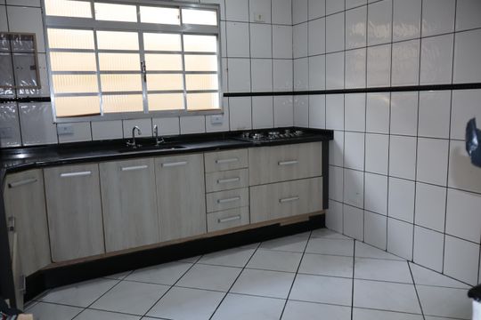 Cozinha de casa para alugar com 2 quartos, 250m² em Parque Sao Rafael, São Paulo