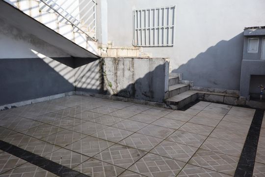 Garagem de casa para alugar com 2 quartos, 250m² em Parque Sao Rafael, São Paulo