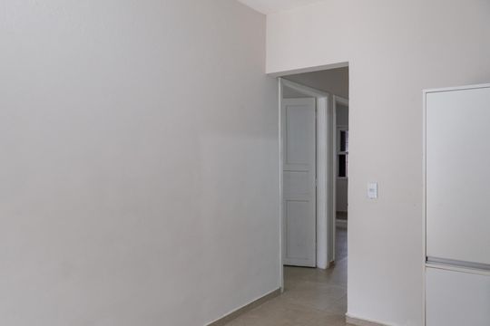 Cozinha de casa para alugar com 2 quartos, 50m² em Jardim Santa Clara, Guarulhos