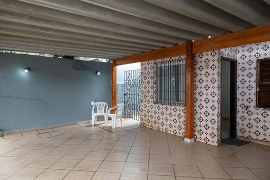 Garagem de casa para alugar com 2 quartos, 50m² em Jardim Santa Clara, Guarulhos