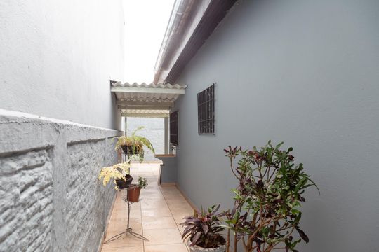 Quintal e Área de Serviço de casa para alugar com 2 quartos, 50m² em Jardim Santa Clara, Guarulhos