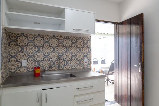 Cozinha de casa para alugar com 2 quartos, 50m² em Jardim Santa Clara, Guarulhos