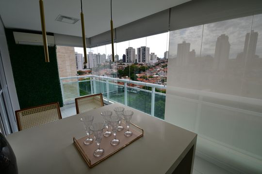 Varanda gourmet de apartamento à venda com 2 quartos, 108m² em Taquaral, Campinas