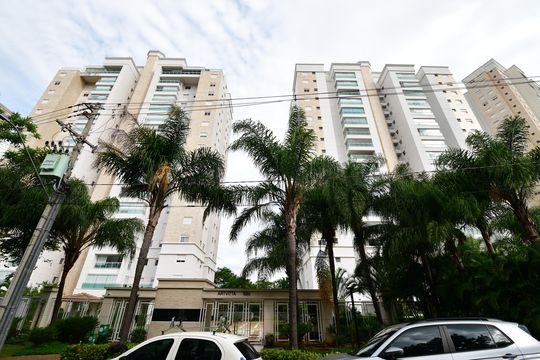 Fachada do Prédio de apartamento à venda com 2 quartos, 108m² em Taquaral, Campinas