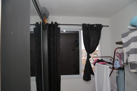 Quarto 1 de apartamento à venda com 2 quartos, 33m² em Vila Carmosina, São Paulo