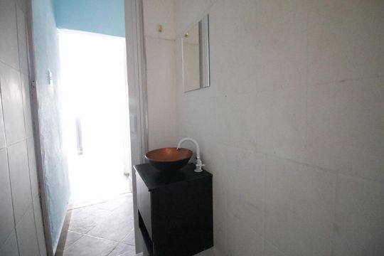 Banheiro de casa à venda com 1 quarto, 50m² em Curicica, Rio de Janeiro