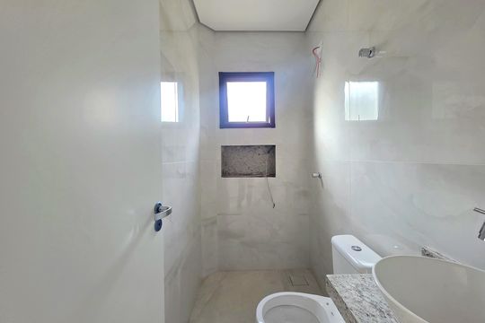 Banheiro da Suíte de apartamento à venda com 2 quartos, 53m² em Parque Novo Oratório, Santo André