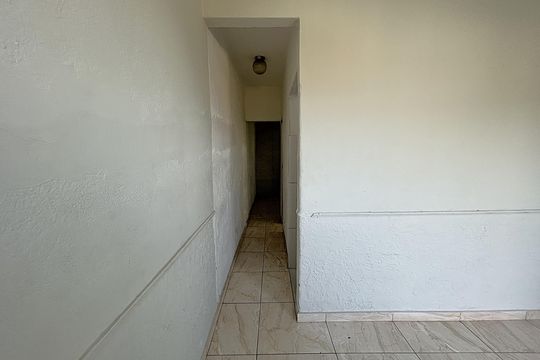Corredor de casa para alugar com 1 quarto, 40m² em Pilares, Rio de Janeiro